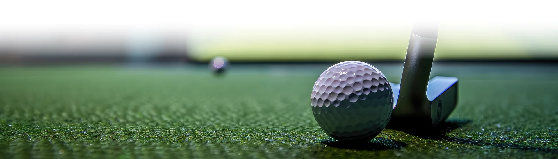 Move golf bottom banner